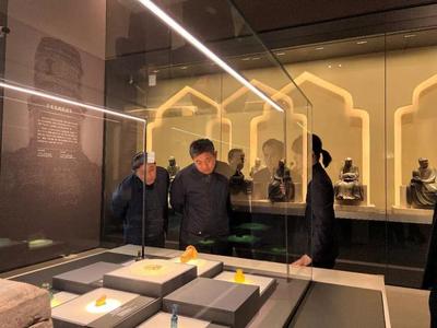 國(guó)家文物局黨組成員、副局長(zhǎng)關(guān)強(qiáng)蒞臨安徽楚文化博物館調(diào)研指導(dǎo)展覽服務(wù)工作
